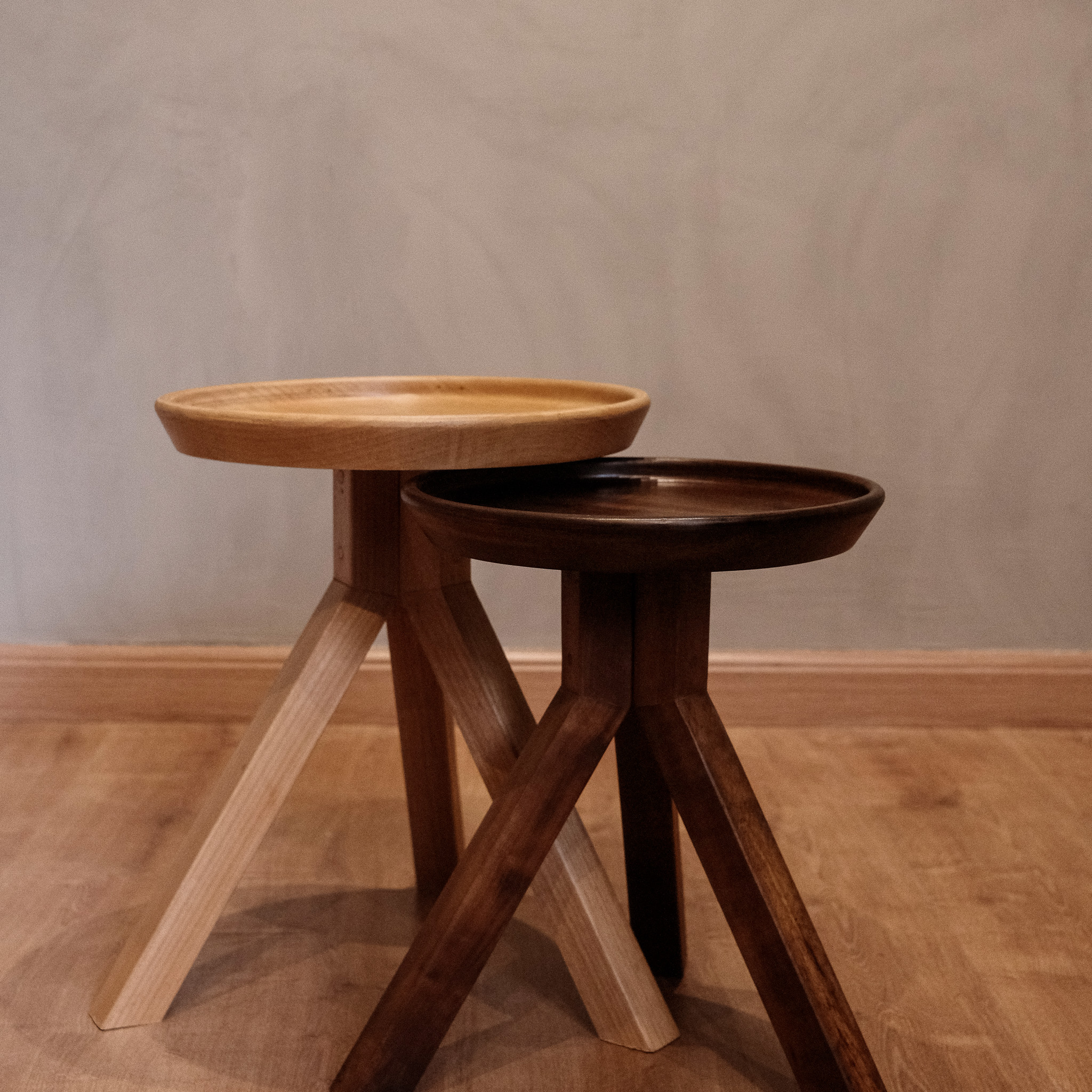 CUMBUQUINHA SIDE TABLE