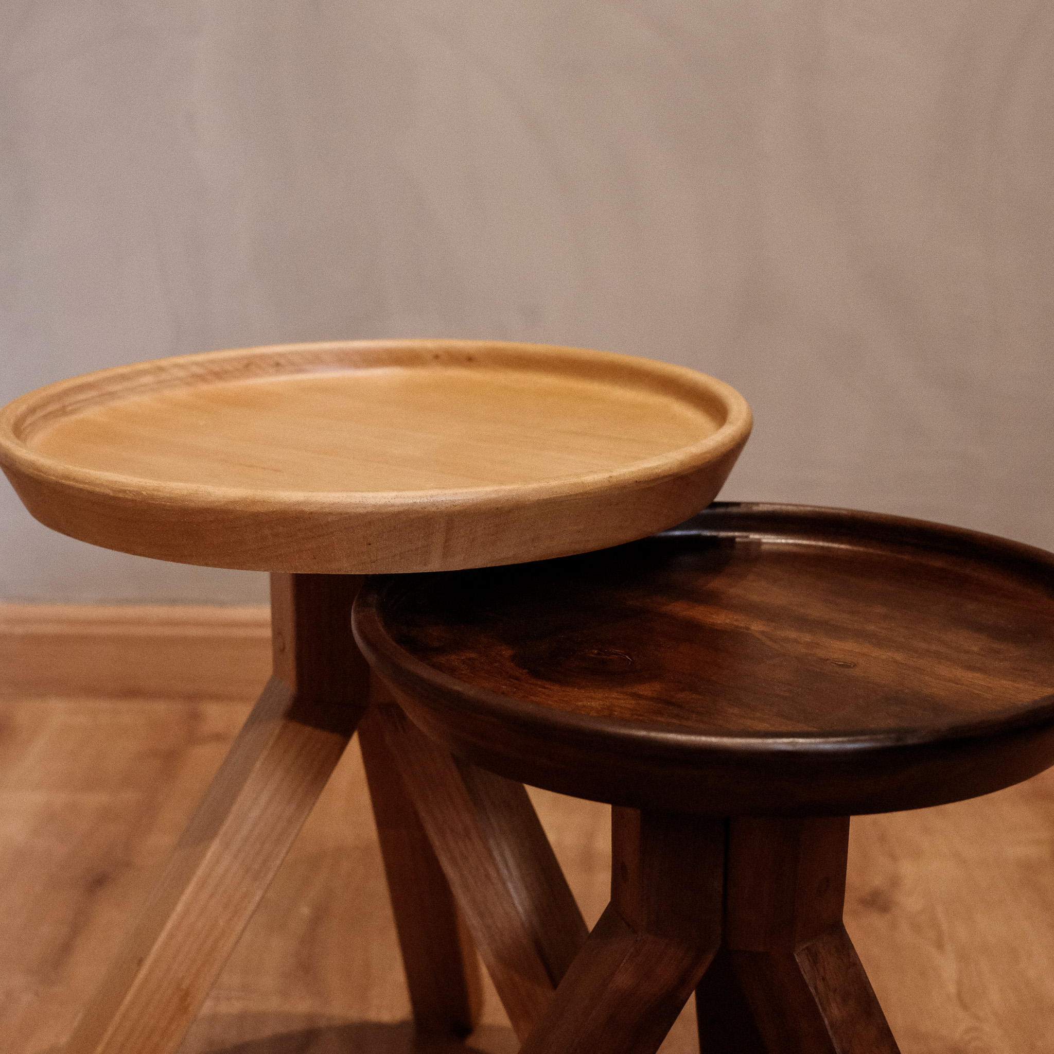 CUMBUQUINHA SIDE TABLE